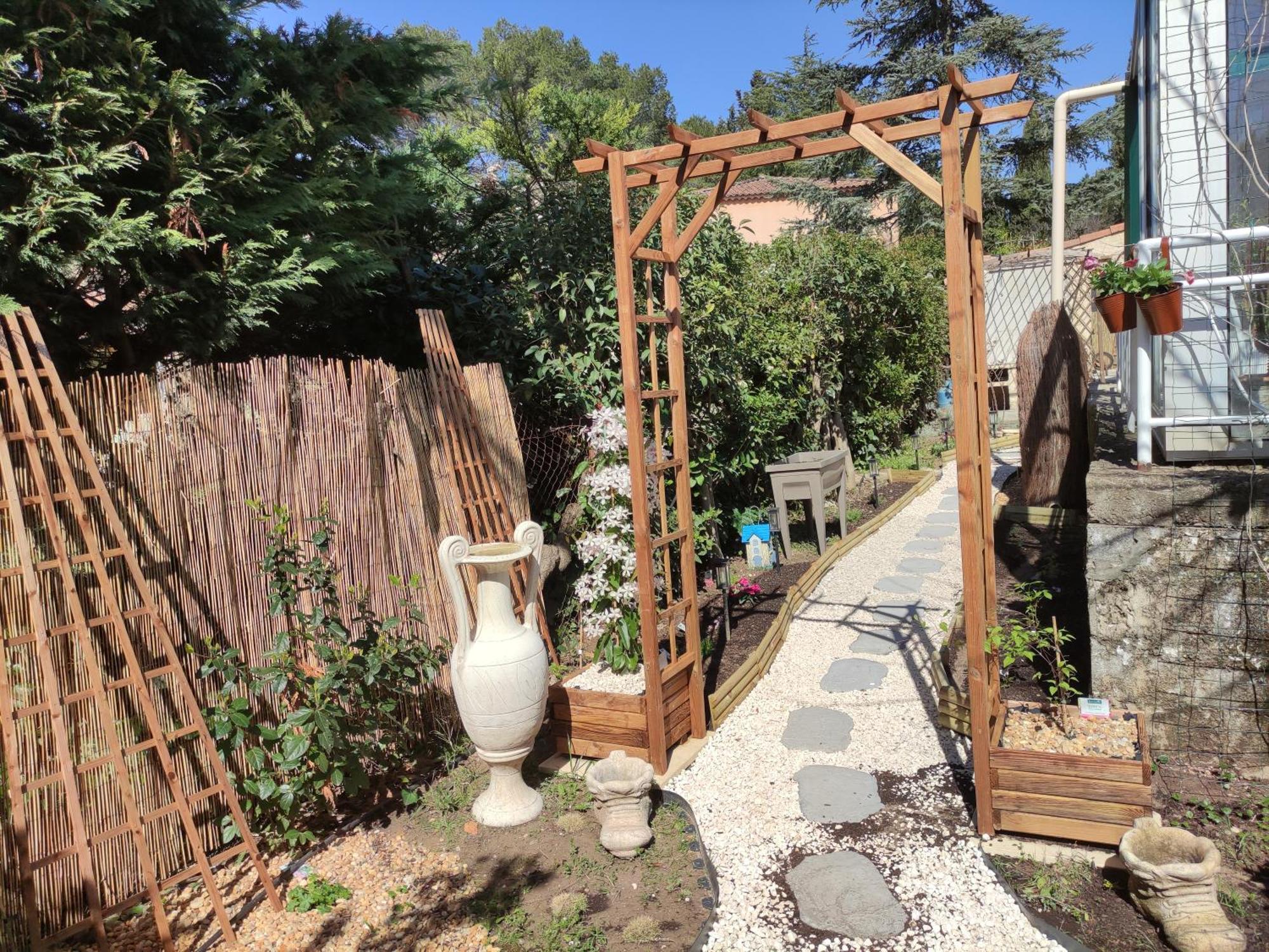 Le Jardin Des Rocailles - Villa 4 Chambres Climatisee Avec Piscine A Deux Pas D'Avignon Вільнев-лез-Авіньйон Екстер'єр фото